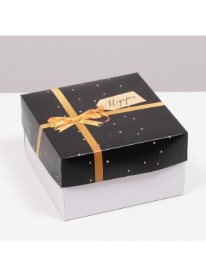 Коробка для торта без окна, "Подарок", 21,5 х 21,5 х 12 см